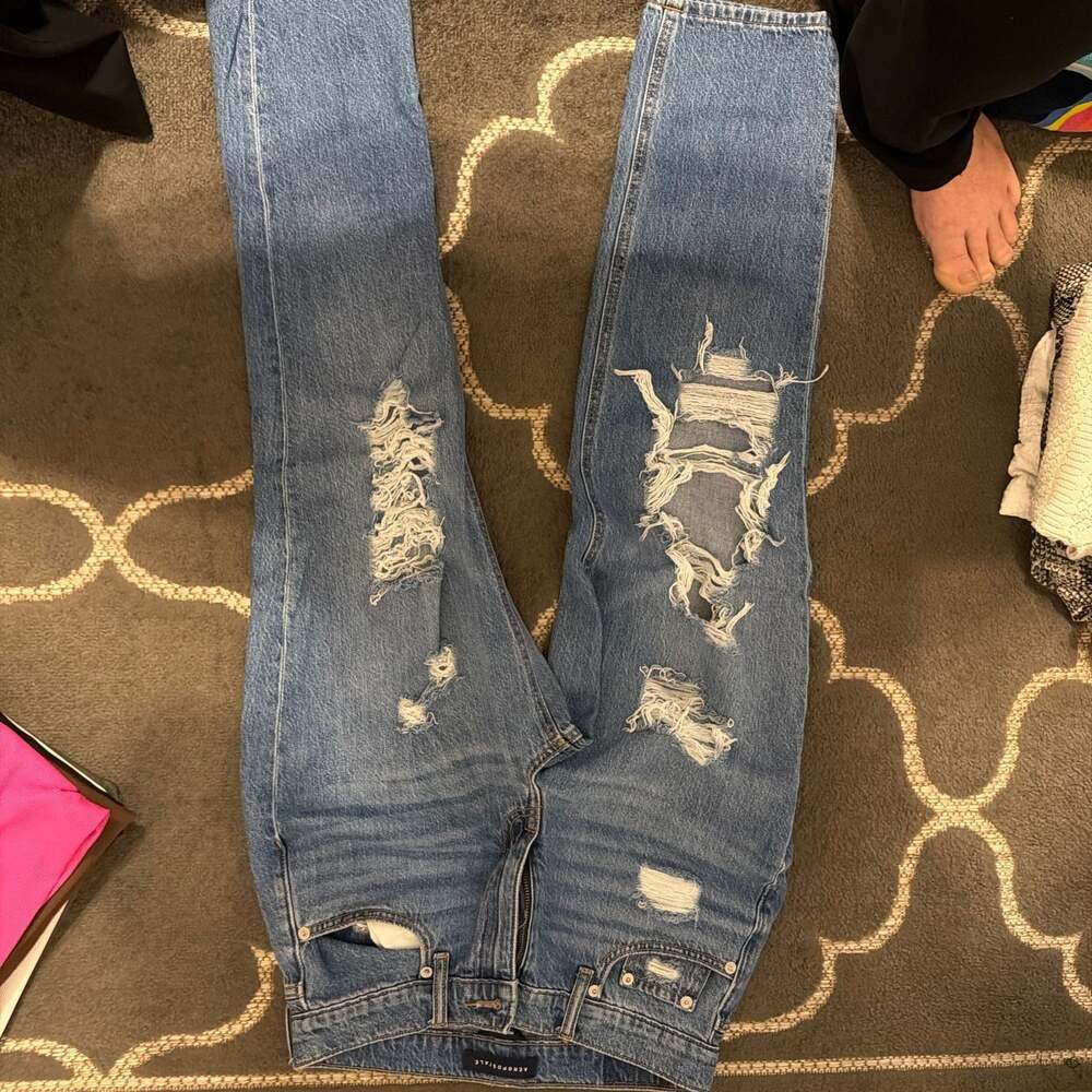 Aeropostale High-Rise Distressed Mom Jeans